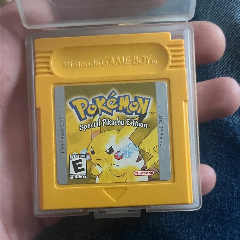 Nintendo Yellow Pokémon Special Pikachu Edition Game Boy Cartridge